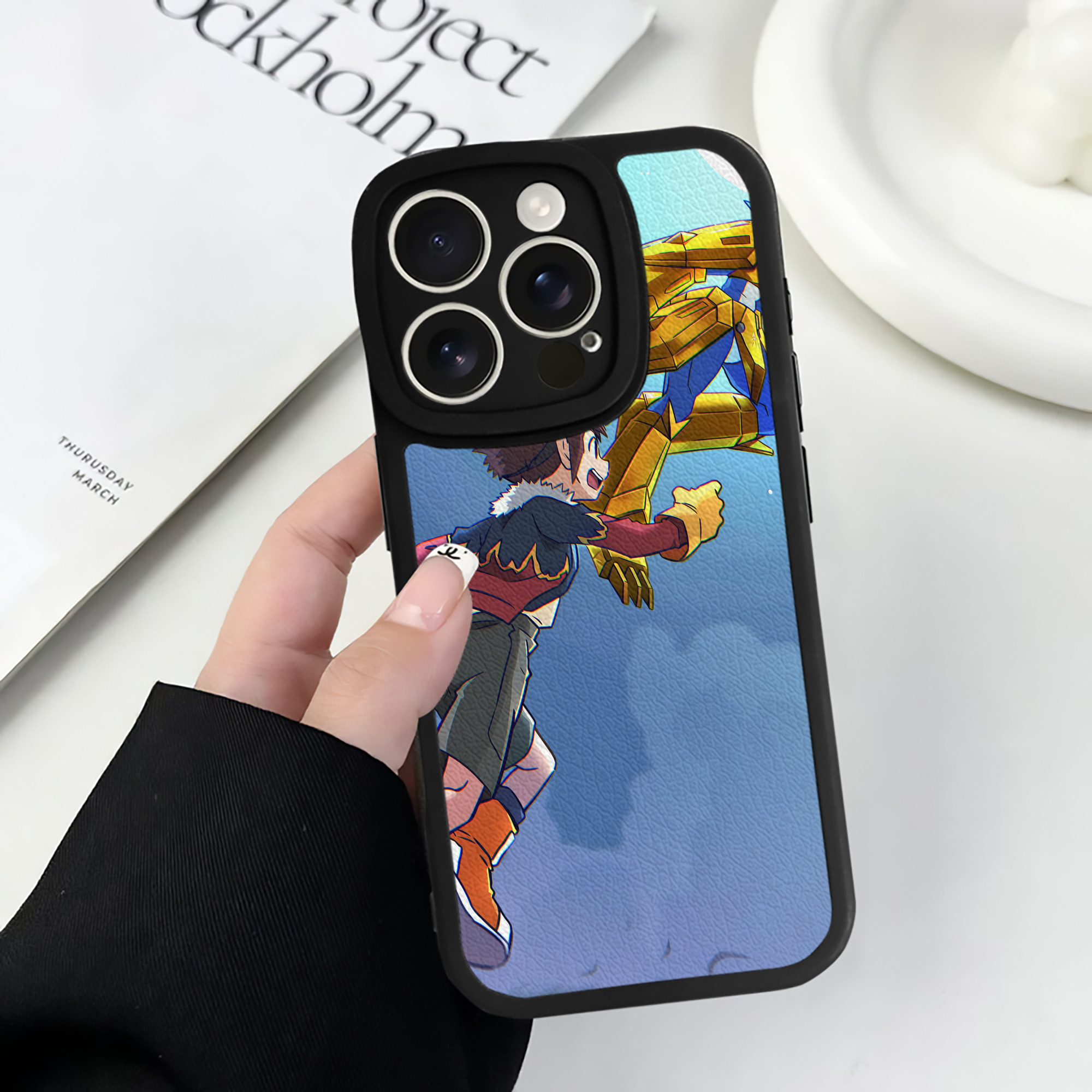 （画像用） Digimon デジタルモンスター/デジモン 【iPhone 16シリーズ対応】シリコンスマホケース（レザー調） 材質：シリコン